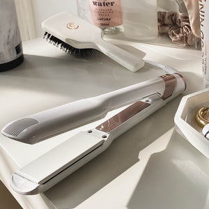 CLOUD NINE The Wide Iron Pro Hair Straightener